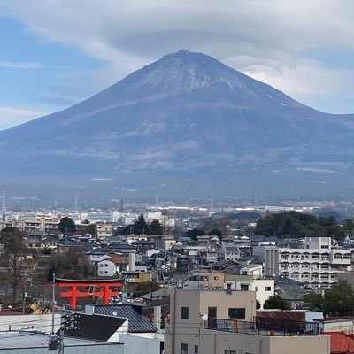 🎌政権支持🎌 🇯🇵愛国者でありたい。早期の憲法改正を希望。高くても、日本製を積極的に買いたい。🇺🇦