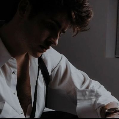 2CAeSSJypIlppmW's profile picture. مجنون 🙂