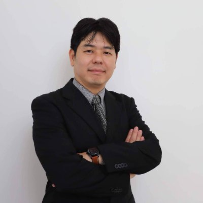 サラリーマンをしながら始めた株式投資で資産を作り、不動産投資を開始。 株式投資で投資額の約8.6倍、翌年に4倍になり現在も順調に資産を増やしています。収益不動産を複数棟所有。2012年3月末サラリーマンを引退し、現在カンボジアに移住して投資家目線で投資できる物件をメインに不動産仲介業をしています。