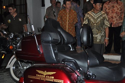 tagor_goldwing's profile picture. We are Goldwing Indonesia Riders, a Big n Happy family... come join us..