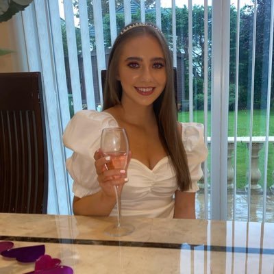 sophieleonardx's profile picture. 