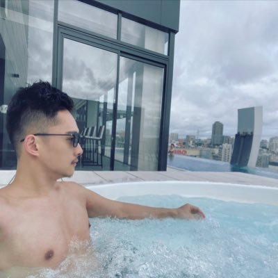 留日騎士MARK。 成人影片18歲未滿禁止觀看!18歲未滿禁止觀看18歲未滿禁止觀看。コラボはDM へ 合約邀約請帶照