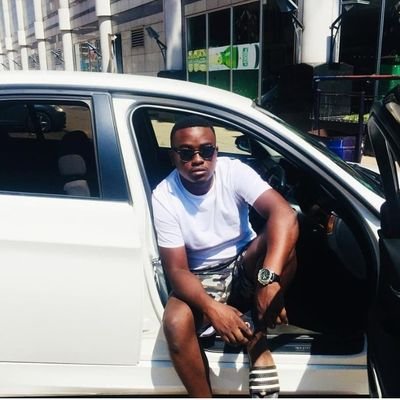 molyff22's profile picture. God fearing Food Lover...😎