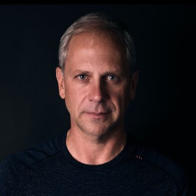 CEO of @StrategicEdu | Leadership expert | Helping professionals break through career plateaus | CEO insights on growth, performance & impact |