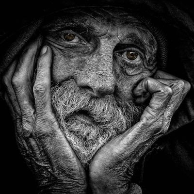 ci_ll4's profile picture. منسيّ ككتاب مقدّس في خزانةِ مُلحد , اللهم أشفِ أمّي .