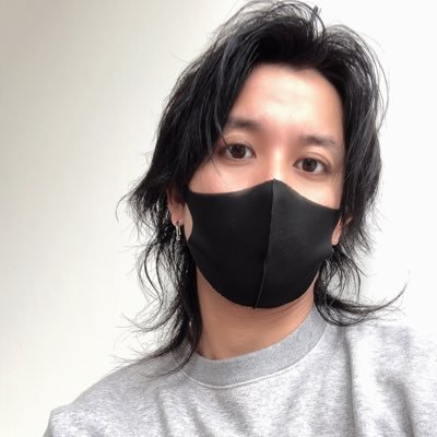 ts1k4sa7's profile picture. AFLOAT×ReFa 銀座 Topまねーじゃー✂︎ ショート指名　No.1👑 #すずショート 得意な髪型→#くびれショート リアルなお客様の可愛い中に大人っぽさのあるショートや美容室に行くときに、カウンセリングで役に立ちそうな投稿を毎日お届けしています😊 ご予約はDMもしくは、こちらから⤵︎