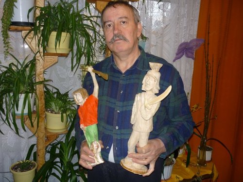 Welcome to my website.
My name is Mieczyslaw Cisek come from Trzebnica and 25 years live in Wroclaw.
For 17 years hand-sculpture in wood,