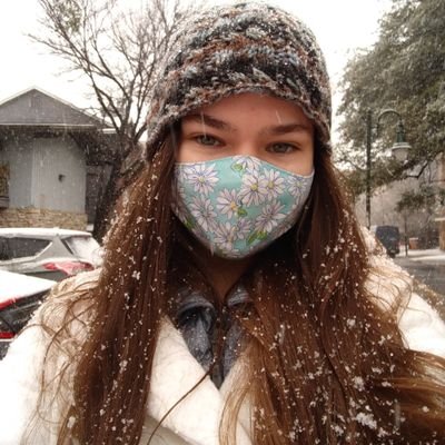 julia_fpg's profile picture. 