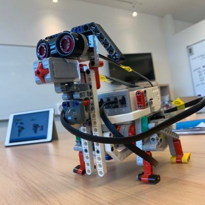 小学生向けロボットプログラミング教室🤖夢中になれば、子ども達は伸びていく。教育用LEGOを使ったロボット制作とプログラミングを通して、其々の個性と可能性を引き出すレッスンを行っています。