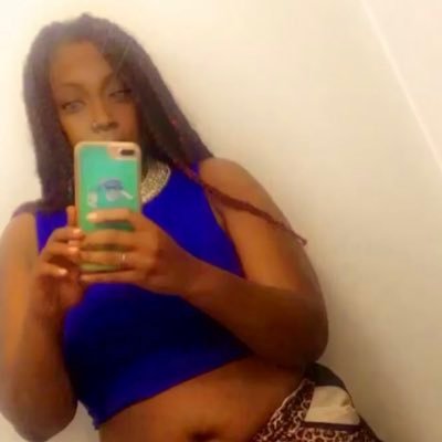 LOVING ❤️LIFE WHAT MORE CAN I SAY💁🏽Favorite Food Is pepperoni Pizza 🍕! Favorite rapper Is Yung Bleu😜!And My Football Team Is The Baltimore Ravens😍