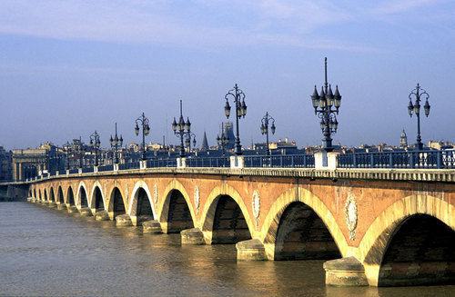 Bordeaux et ses alentours :)
Wine and town 2.0