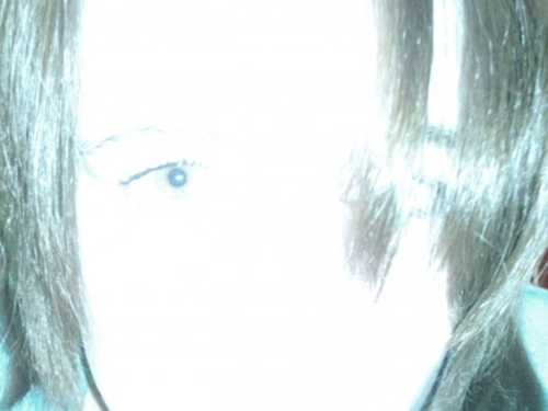 Justine_V_P's profile picture. A bit fat. Likes shiny things and wine.