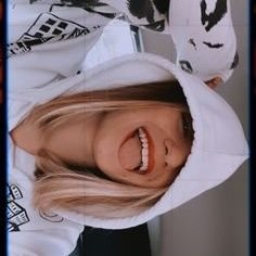 Cemcel_fan36's profile picture. 🌍'mı FARKETMEDİ🦒🌵
sen mutlu ol cemoş 😘🦒🌵