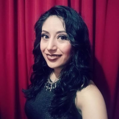 Soprano mexicana | Vocal coach |
📍CDMX 🇲🇽
Coqueteándole a la vida, cantándole al oído.