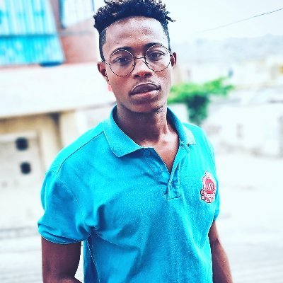 IvanyRibeiro4's profile picture. I live my life