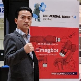 Hi I am Bruce Lee.  Magbot Robot Automatic Tool Changer is the world's 1st fully wireless tool changing system. Magnetic Gripper is also the world best.