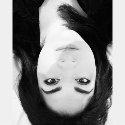 Mon_yonomepeino's profile picture. A mi edad, mi papá ya cazaba dinosaurios para alimentarnos.