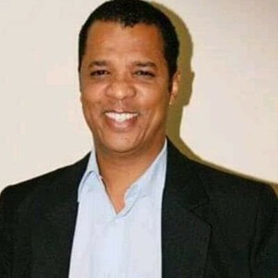 Claudemirbcruz's profile picture. Fisioterapia
Zen-shiatsu terapeuta 
Massoterapeuta
EngenhariaElétrica/Eletrônica (1 semestre)
CONTATO: 11965351000 claudemirb.cruz@hotmail.com
YouTube