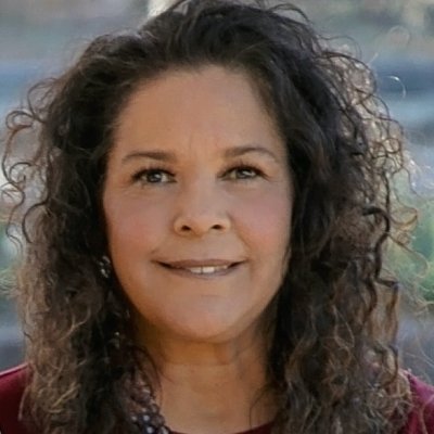NorCal native, mom, wife, sister, SIL, daughter, aunt to 10 wonderful children, & devoted friend. Lover of Sierra Mountains #SFGiants and #Warriors fan.