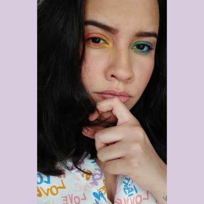 24. Feminista. (L)GBT 🏳️🌈. Una chica que ama crear historias. Pregunta por mis novelas lésbicas-eróticas (spoiler: son gratis). Activa las notificaciones 💜.