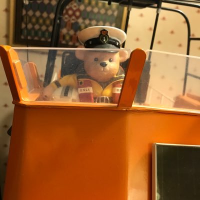 Telecoms (retired), RNLI Governor, love all things maritime, audio systems, red wine, cider, Scouting and cricket. Amateur radio - G6ETL. Sometimes cynical!
