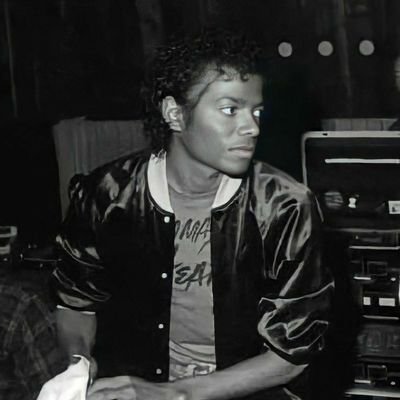 mjjpics1's profile picture. pics of @michaeljackson
