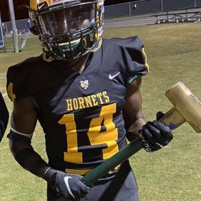5’10 165 C/O 2022’ //FS//WR @ Yulee High School || gpa 3.2 || (904)497-6904 📧:jsauxxyythegxd@icloud.om