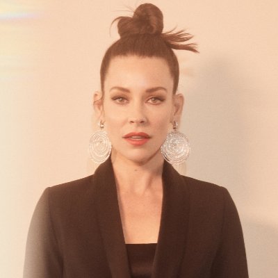 Supporting and enjoying the talent of the incredible Evangeline Lilly from here, the social media. Visit https://t.co/6AOOpDzJ72 for more on Evi.