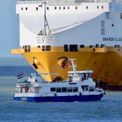 Verzorging van Rondvaarten en Feesten op het water door geheel Zeeland, met moderne passagiersschepen, naast het fietsveerproject Rondje-Pontje.nl