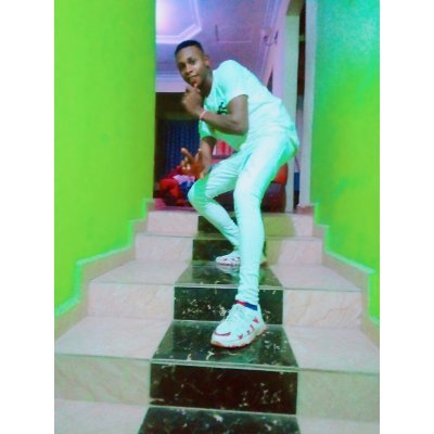 xtocraft's profile picture. Ama a rapper 😎
Ama Afro vibe prince 🤴
Ama skilled dancer 🕴️🕺