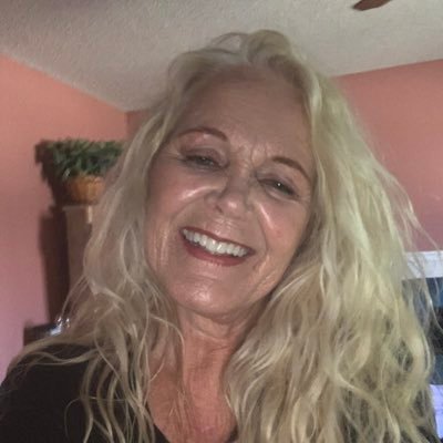 carolyn83167477 Profile Picture