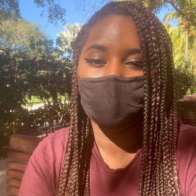 Smiley_dawson_'s profile picture. Twittering