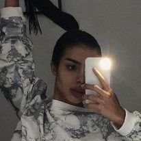 MariaRez8's profile picture. UIC '21 • DM for Promos |