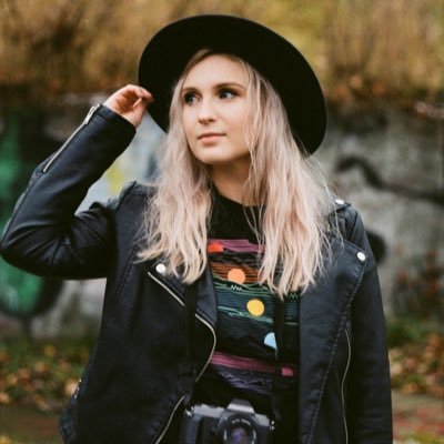 hill_nicoleee's profile picture. New Twitter is @nicoleee_hill 💛