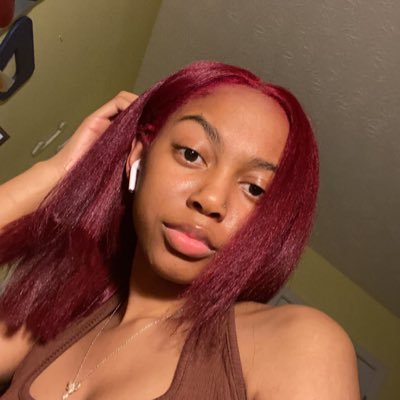 Vibrant_Z's profile picture. NCAT | UX Designer 📲 | Writer📝| Black Queen 👑