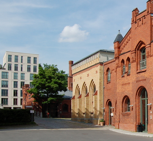 Wohnbrauerei's profile picture. Deutschlands einzige Wohnbrauerei ist ein Projekt der Baywobau Berlin. Hochwertige Neubau-Eigentumswohnungen mit Wohnflächen zwischen 43 und 195 Quadratmetern.