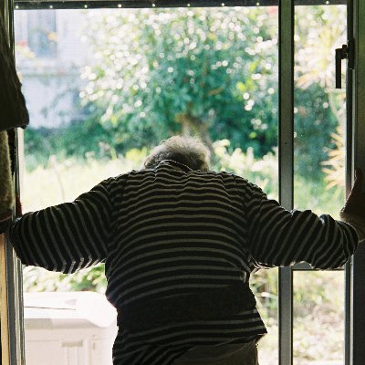 yaeyamaproject's profile picture. 「沖縄・八重山諸島に於ける台湾移民」をテーマにしたドキュメンタリーシリーズ「狂山之海」。第一作『海の彼方』(2016年)、第二作『緑の牢獄』は2021年3月より全国公開中。9月より台湾全土でも公開。監督は両作とも黄インイク。第95回キネマ旬報文化映画ベスト・テン10位。