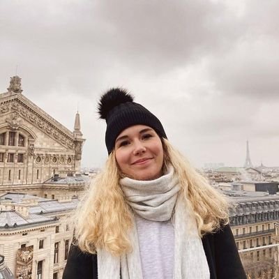 Viki17604893's profile picture. 