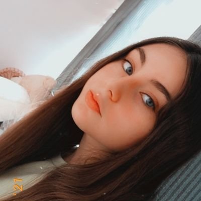 Harry Potter addict 🧙🏻‍♀️
12🌝
Mostly on Tiktok but oh well 😚🖐️