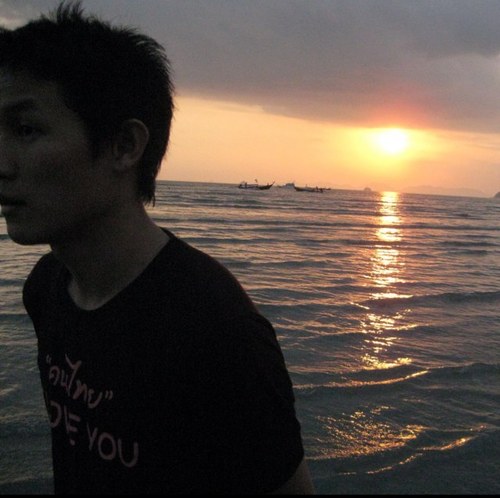 dekcom8's profile picture. 