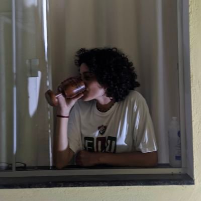 Mas a certeza é que eu nunca vou te abandonar •  professora de educação física • (ela/dela) • 🏳️‍🌈