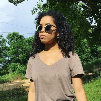 itsmaribri's profile picture. Blogger.
#MadeByMari Hand-Crafted Earrings 
Psalms 27:14
Insta: ItsMariBri
contact: itsmaribri@gmail.com