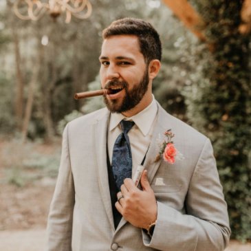 I make things happen. I run a few business and teach those how to do it. My passion is educating others so they can make their dreams possible. C-LX teacher.