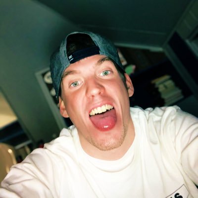 DcFruner7's profile picture. Love to love
