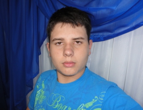 Posso ter características iguais as outras pessoas, porém tenho personalidades diferentes de qualquer uma delas.