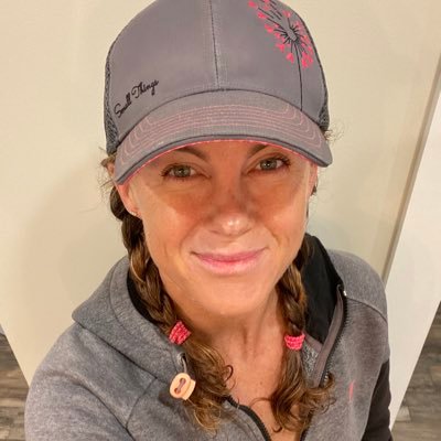 wife & mom | graphic designer: https://t.co/gKQ4P4WPdq | athlete: @FluidNutrition @Salming_N_Amer | side gig: https://t.co/rNxyhwgMOt