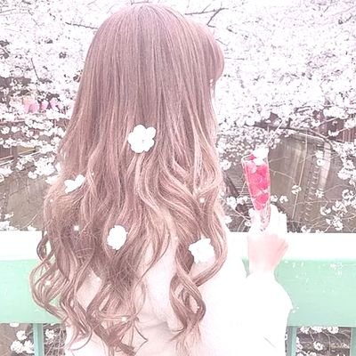 オンライン授業にほとんどの時間を割いている女学生👧💭💓│趣味に使うお金を稼ぎたい❕と思っている方に❝初期費用無料❞の副業を紹介中❁*│やる気次第で稼げる金額も変わります✊🏻✨│一緒に頑張ってみませんか?💭│詳しくはDMにて💌💭