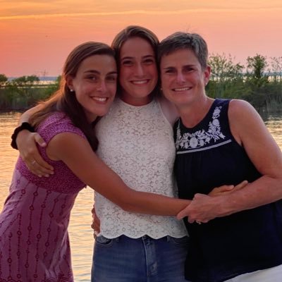 MollySimons11's profile picture. 