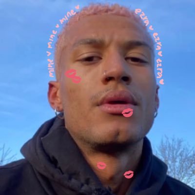 CobyDoobyDo0's profile picture. 1/3 OF A BAND 🥁 ezra my bbbf. cora. ARIA! ALANA. BOBBIE.