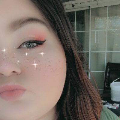 _MegnClrk_'s profile picture. 22 | College Student